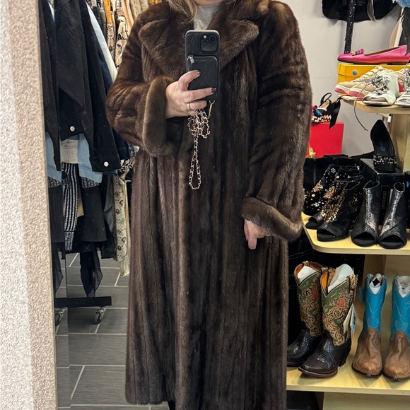 Valentino Furs Vintage Long Brown Mink Fur Coat - Picture 6 of 9